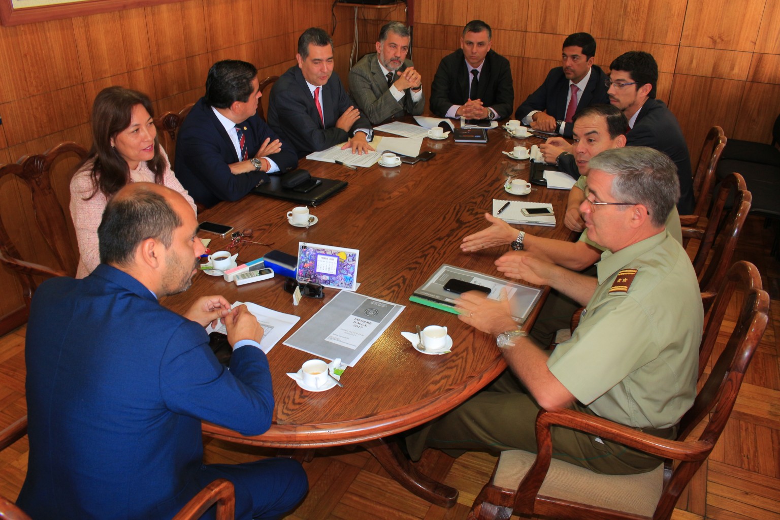 COTÉ POLICIAL50.JPG