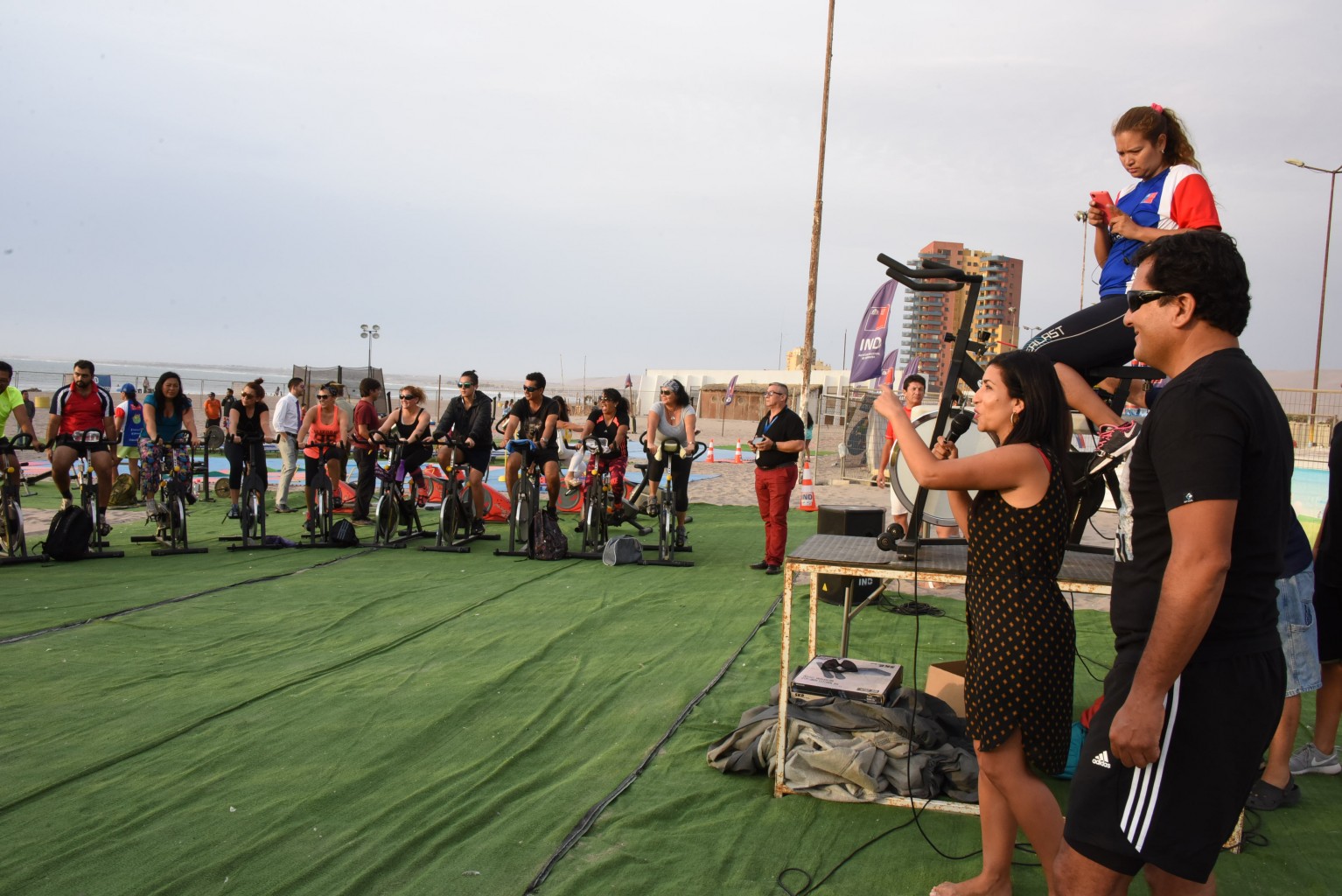 DEPORTE PLAYA.JPG
