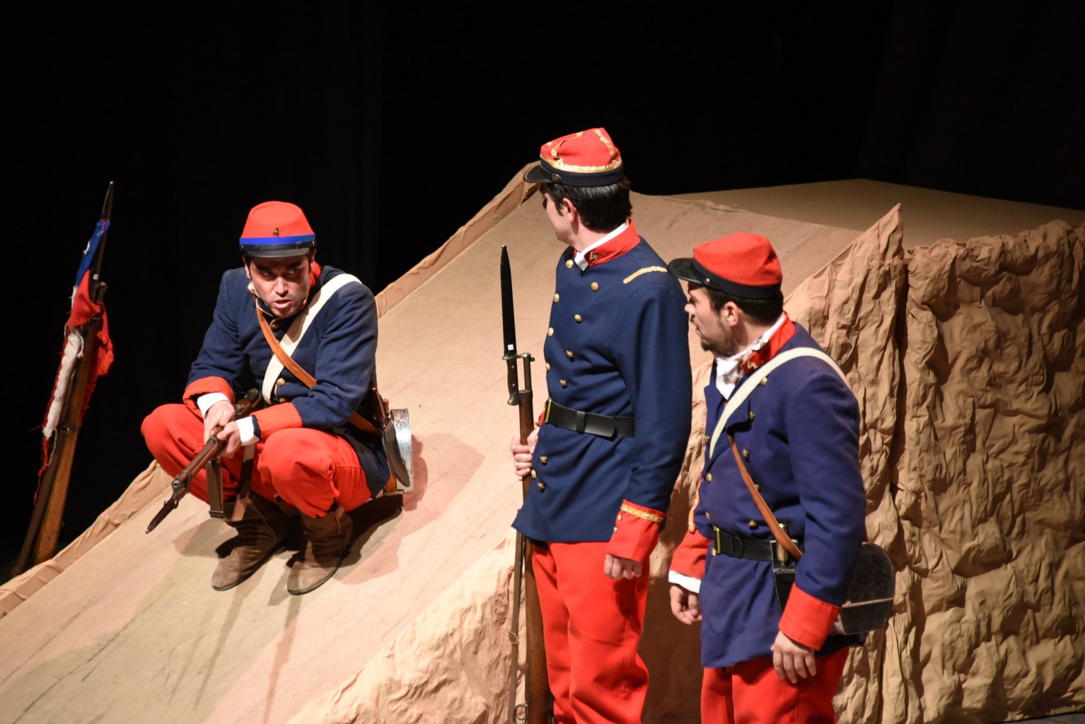 EJÉRCITO OBRA.JPG