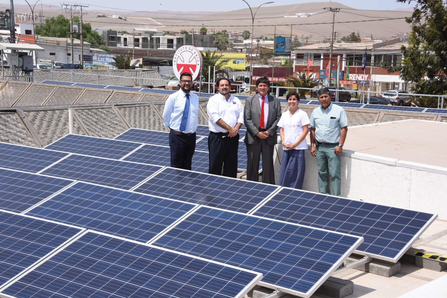 PANELES SOLARES.JPG