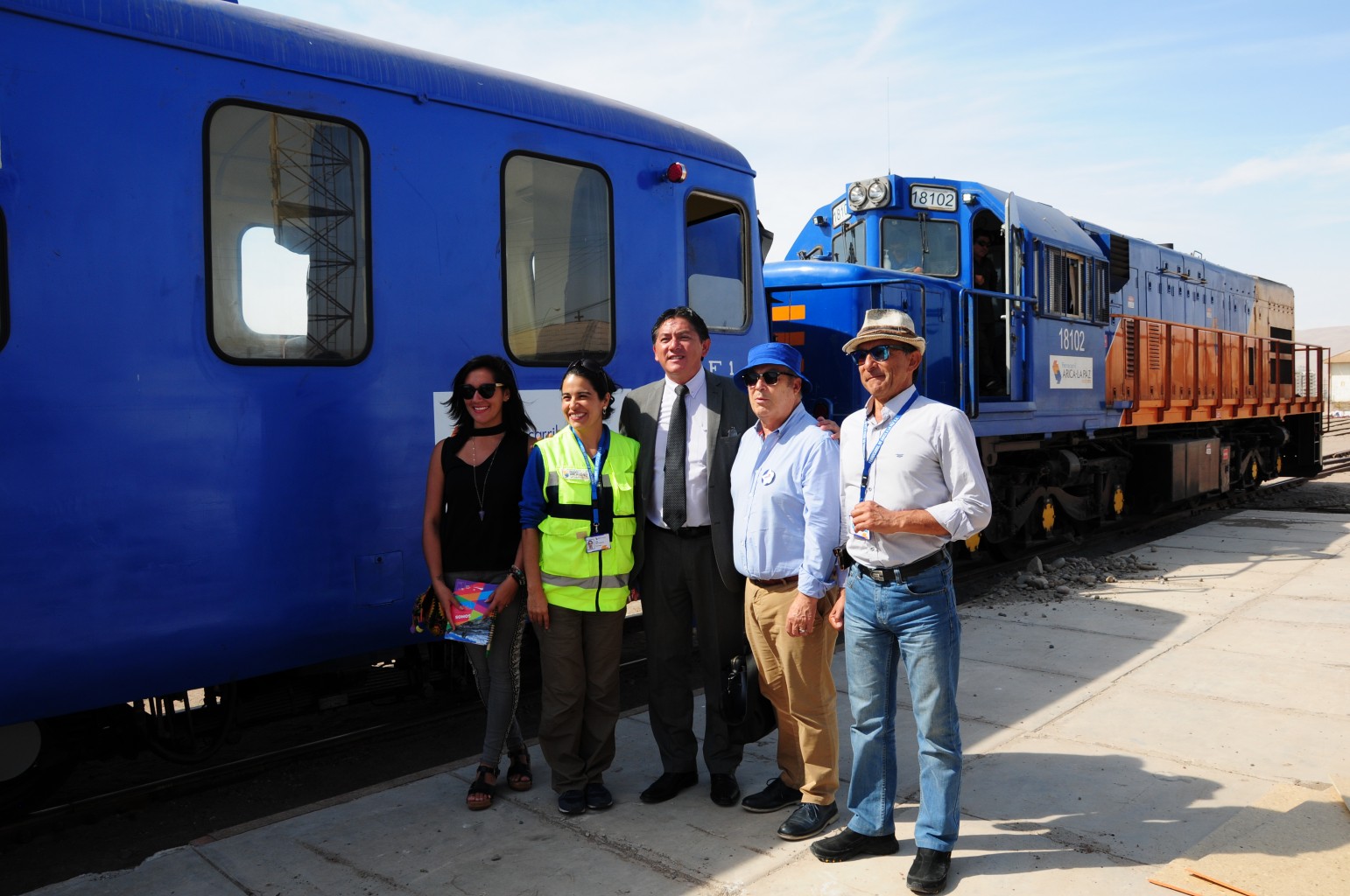 TREN 2.JPG